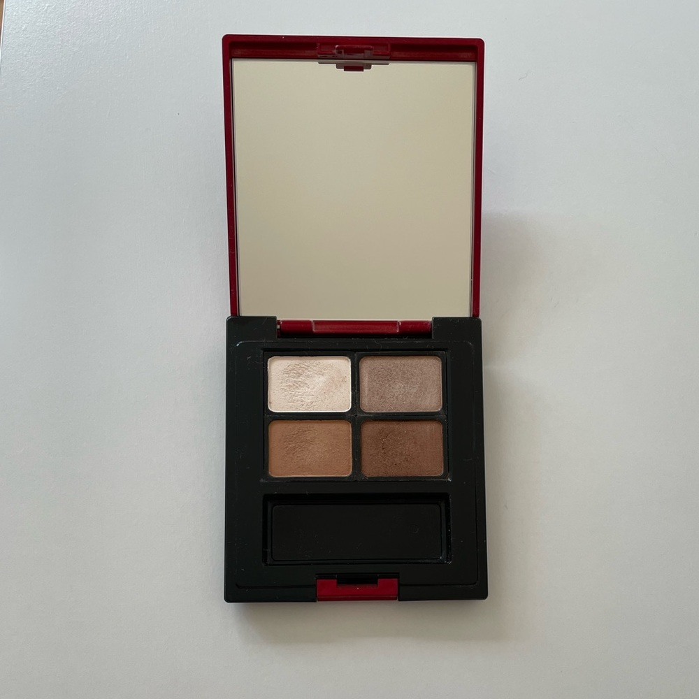 Koh Gen Doh eyeshadow quad
